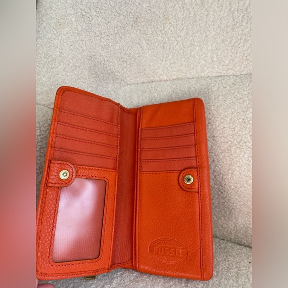 Fossil Vibrant Orange Leather Wallet NWOT - Picture 2 of 6